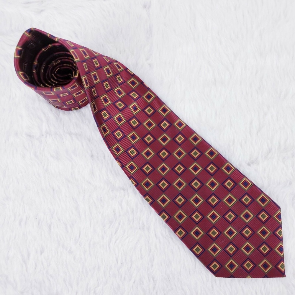 Tango by Max Raab Red Geometric Men 100% Silk Necktie 58x4 - NWOT